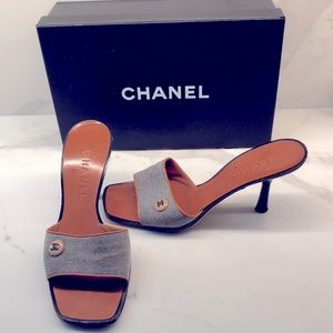 Chanel mules blue denim heels with logo Gorgeous